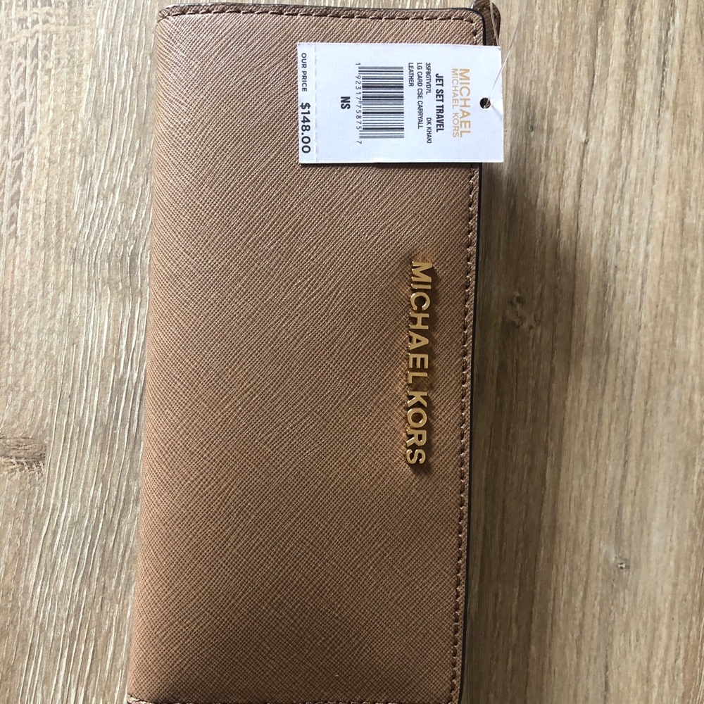 Michael Kors brown wallet NWT